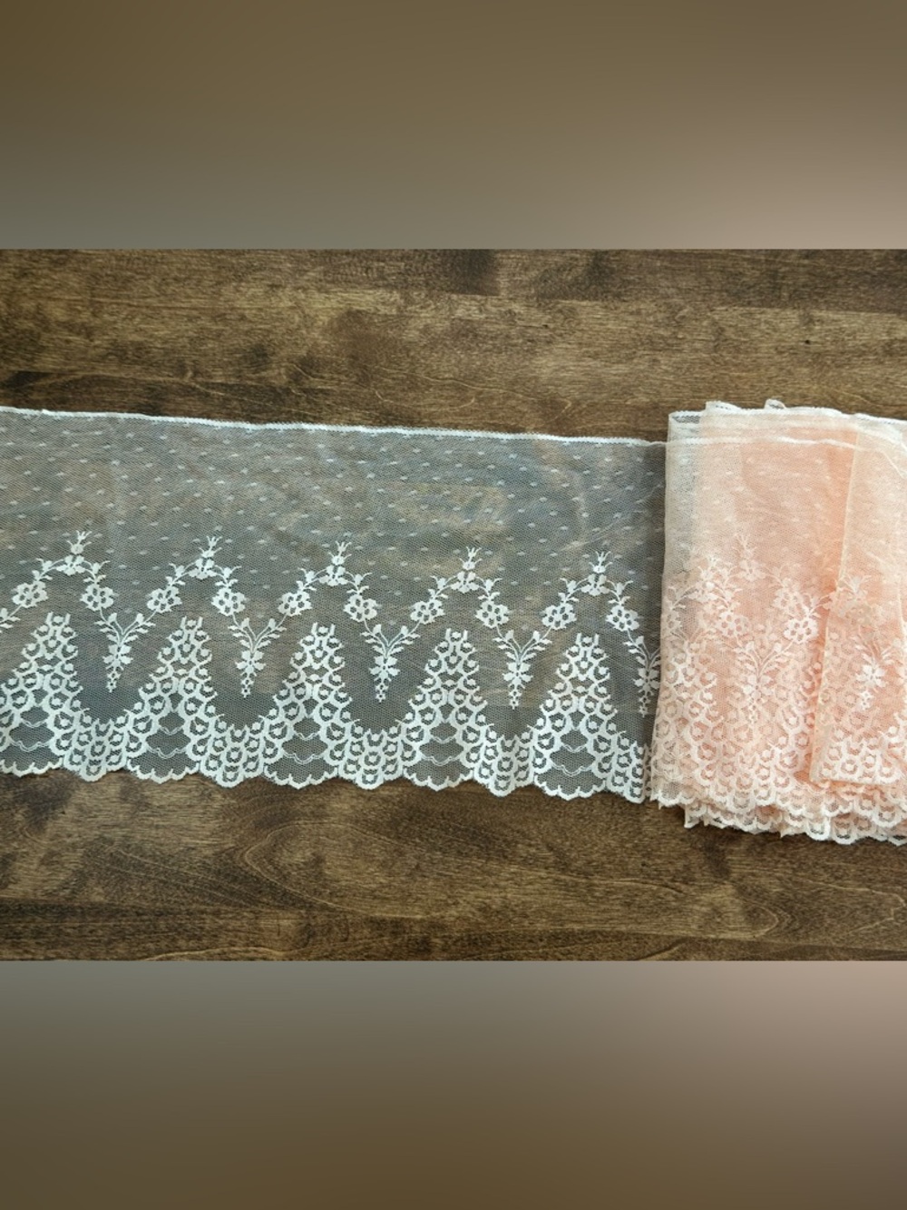 Delicate Floral Scalloped Lace Trim - White and Peach